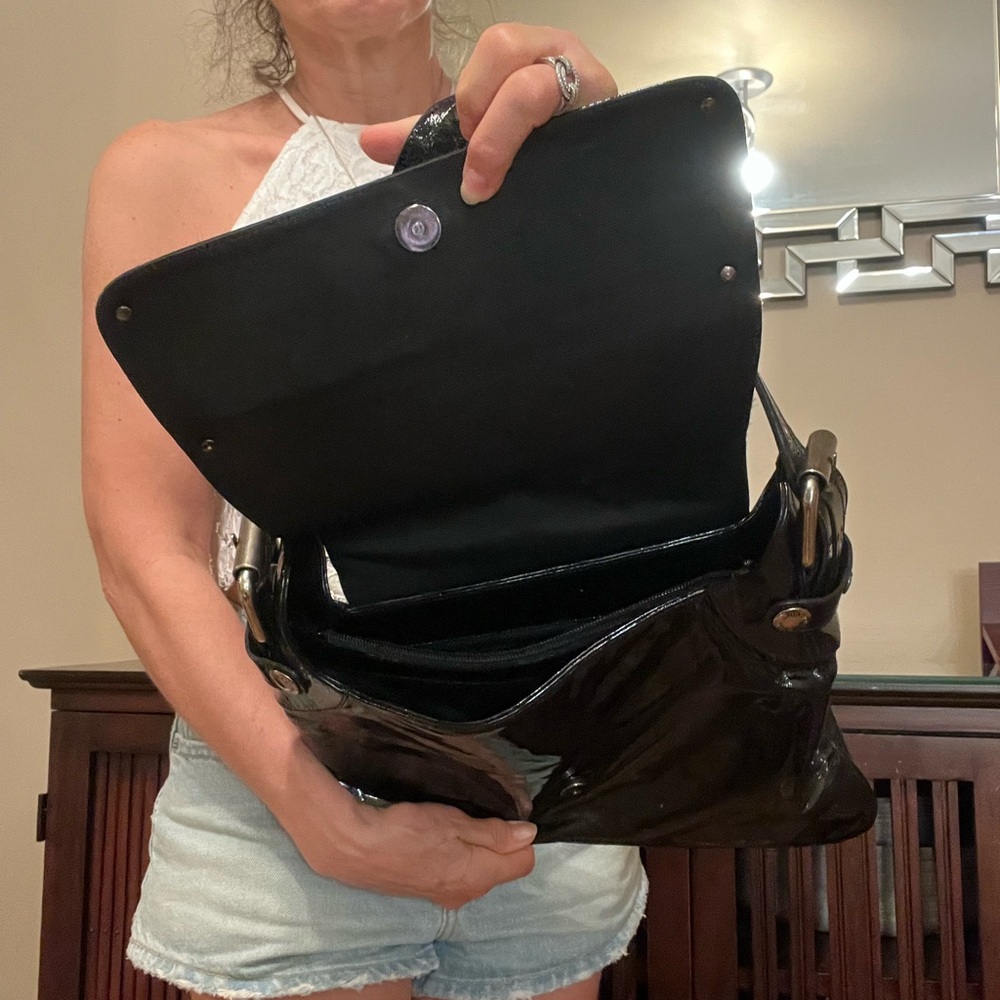 Stuart Weitzman Black Leather Shoulder Bag with Accordion Compartments